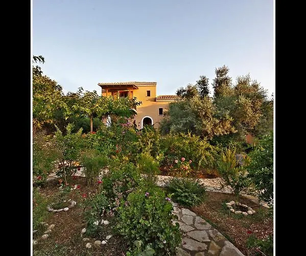 Semesterbostad 4 ατόμων-cozy Family Close To The Beautiful Beaches